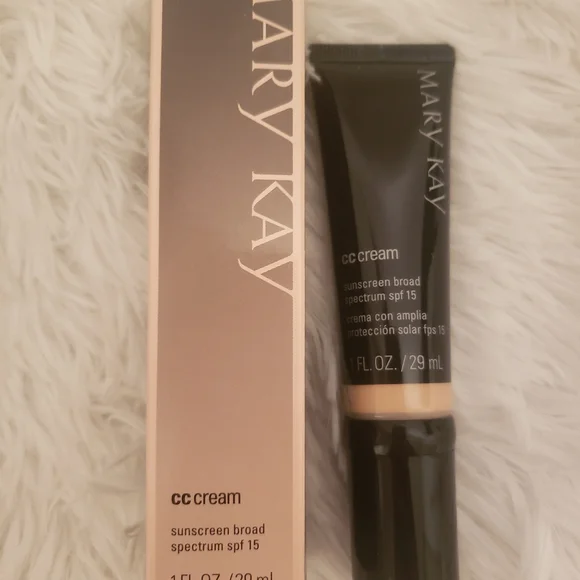 CC cream - Picture 1 of 2